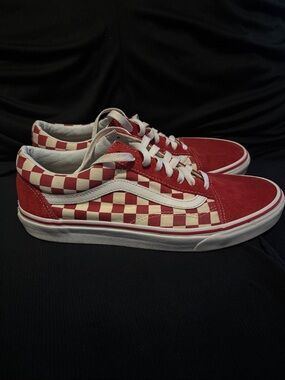 Vans Red and White Checkerboard Old Skool Sneakers Men’s 9 Women’s 10.5